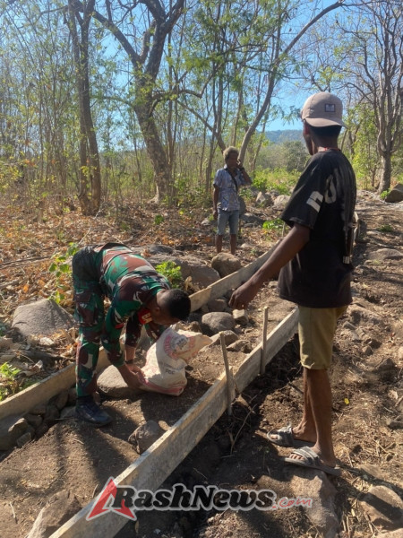 TNI Bersama Masyarakat Wujudkan Infrastruktur Desa untuk Tingkatkan Akses Ekonomi