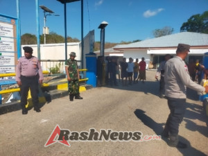 TNI AD Hadir Jaga Keamanan Transportasi Laut Rote Ndao