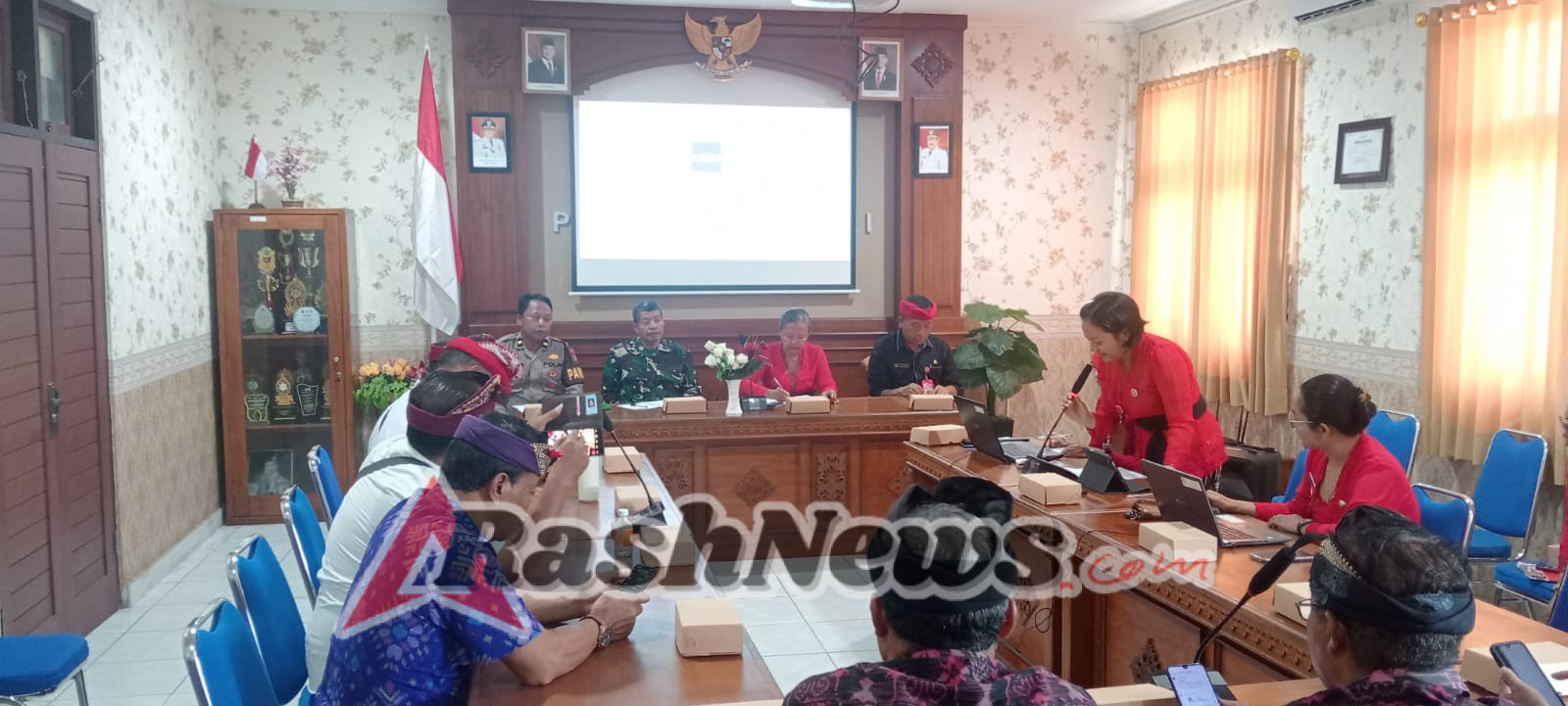 Kemitraan TNI dan Puskesmas Penebel I dalam Meningkatkan Kesehatan Masyarakat