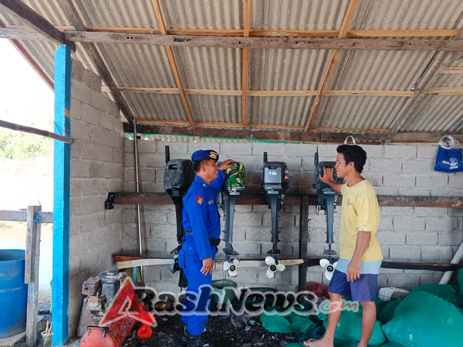 Sat Polairud Polres Karangasem Laksanakan Patroli Sambang dan Edukasi Nelayan di Pesisir Pantai Ujung