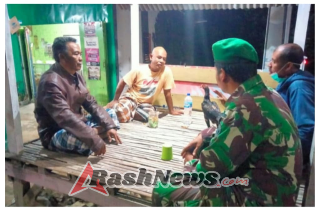Babinsa Poto Tano Aktif Laksanakan Patroli Malam Cegah Gangguan Kamtibmas