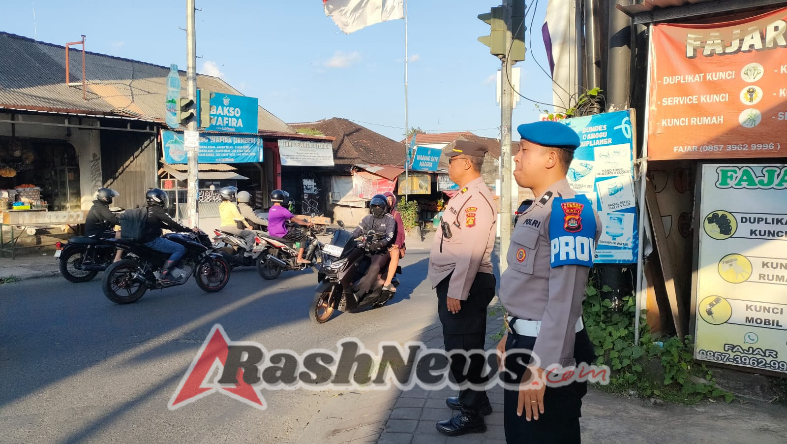 Tingkatkan Pelayanan Kanit Propam Polsek Kuta Utara Lakukan Waskat Strong Point Sore.