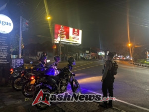 Satuan Samapta Turunkan Unit Raimas, Patroli Biru Terangi Simpang Lukluk di Tengah Malam