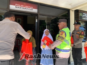 Polsek Pupuan Tebar Kepedulian, Bagikan Sembako di Hari Maulid Nabi Muhammad SAW 1447 H