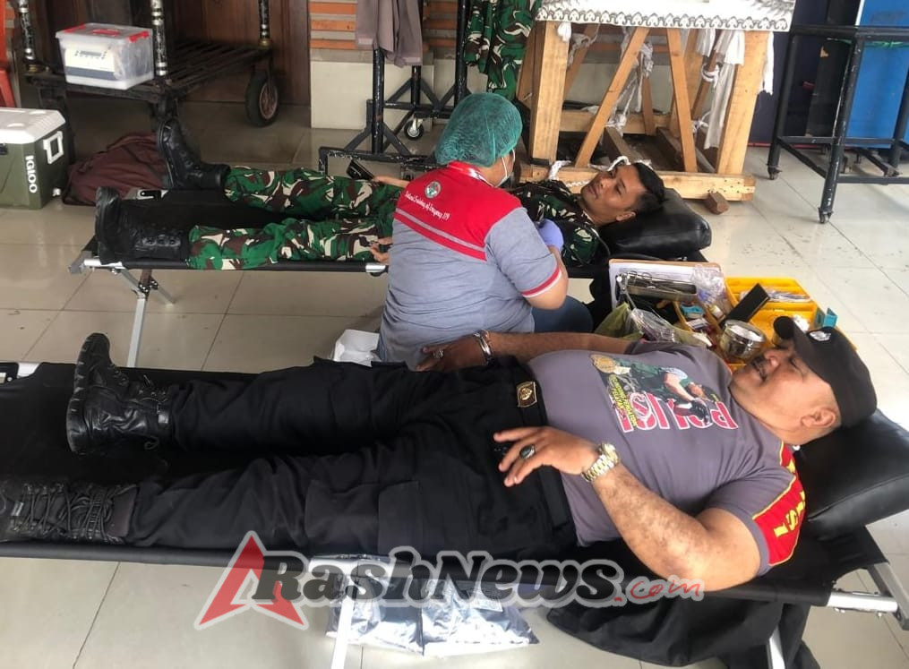 Dalam Pemenuhan Stock Darah Untuk Kebutuhan Transfusi Darah, Bhabinkamtibmas Singakerta Donorkan Darahnya
