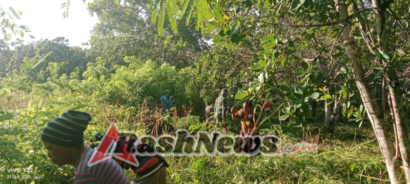 Babinsa Nagawutung Gelar Kerja Bakti Bersama Warga di Desa Imulolong