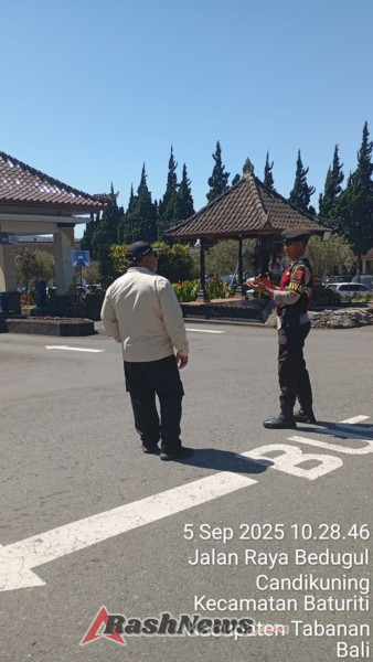 Personil Polsek Baturiti laksanakan Pengamanan Jalur di hari libur
