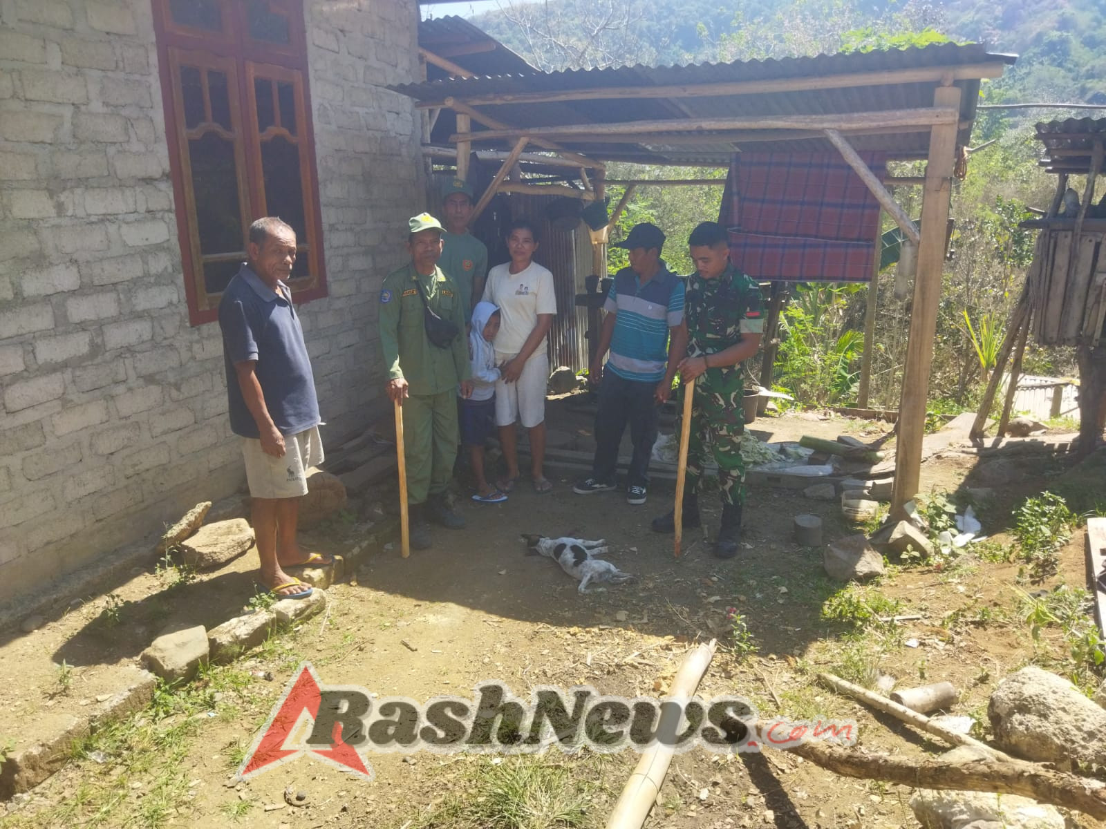 Koramil 1612-03/Reok Dukung Eliminasi HPR di Desa Watu Baur, 9 Ekor Dieliminasi