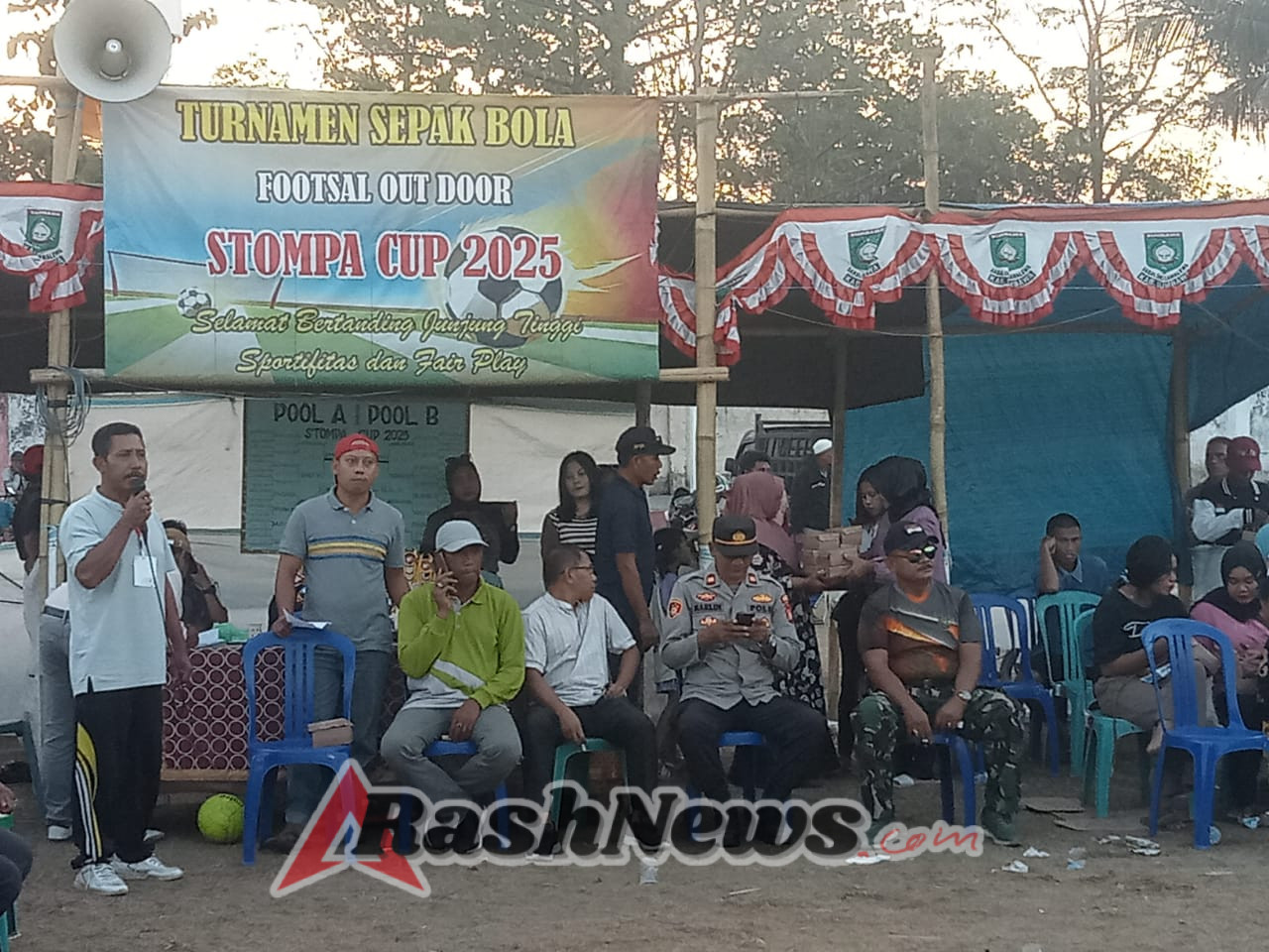 Danramil 1607-06/Lape Lopok Hadiri Penutupan Futsal Outdoor STOMPA Cup 2025