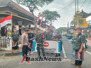 Sinergitas Tanpa Batas, Babinsa Semarapura Kauh Kawal Piodalan pastikan Aman Dan Lancar