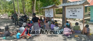 Babinsa Koramil 1618-03/Insana Utara Giat Monitoring Wilayah dan Komsos di Desa Manamas