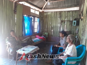 Babinsa Koramil 1618-04/Bisel Laksanakan Anjangsana Di Desa Oenaem, Berikan Edukasi Kesehatan Untuk Lansia