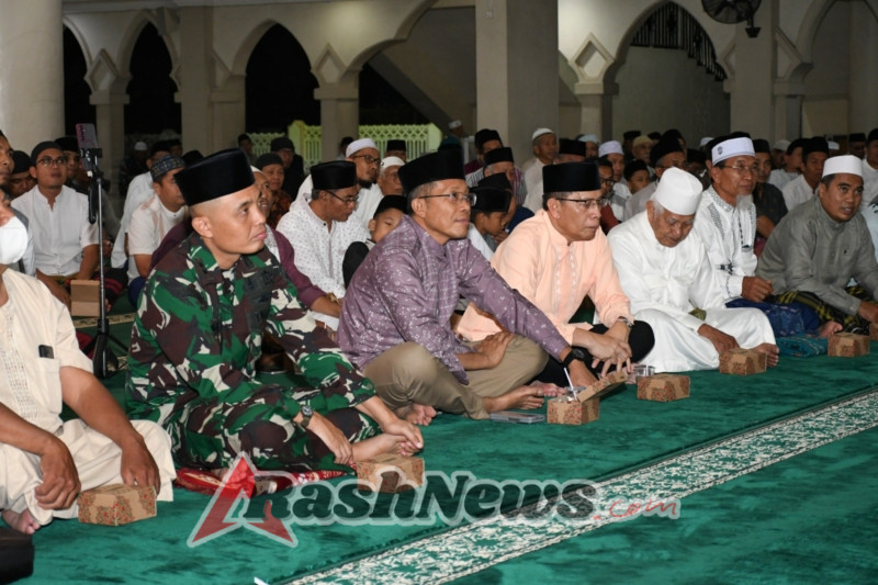 Maulid Nabi Momentum Perkuat Spiritual Prajurit dan Masyarakat Lombok Timur