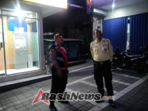 Wujudkan Rasa Aman, Samapta Polsek Abiansemal Lakukan Patroli Dialogis Di Bank BRI