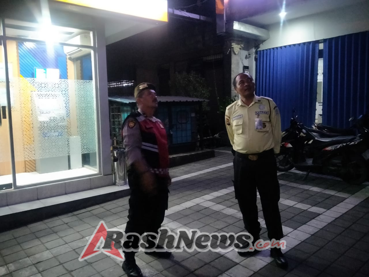 Wujudkan Rasa Aman, Samapta Polsek Abiansemal Lakukan Patroli Dialogis Di Bank BRI