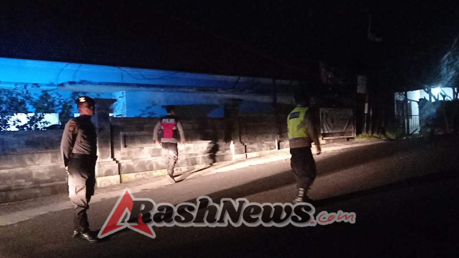 Antisipasi Kejahatan Dimalam Hari Personil Polsek Bebandem Melaksanakan Kegiatan Patroli Blue Light.