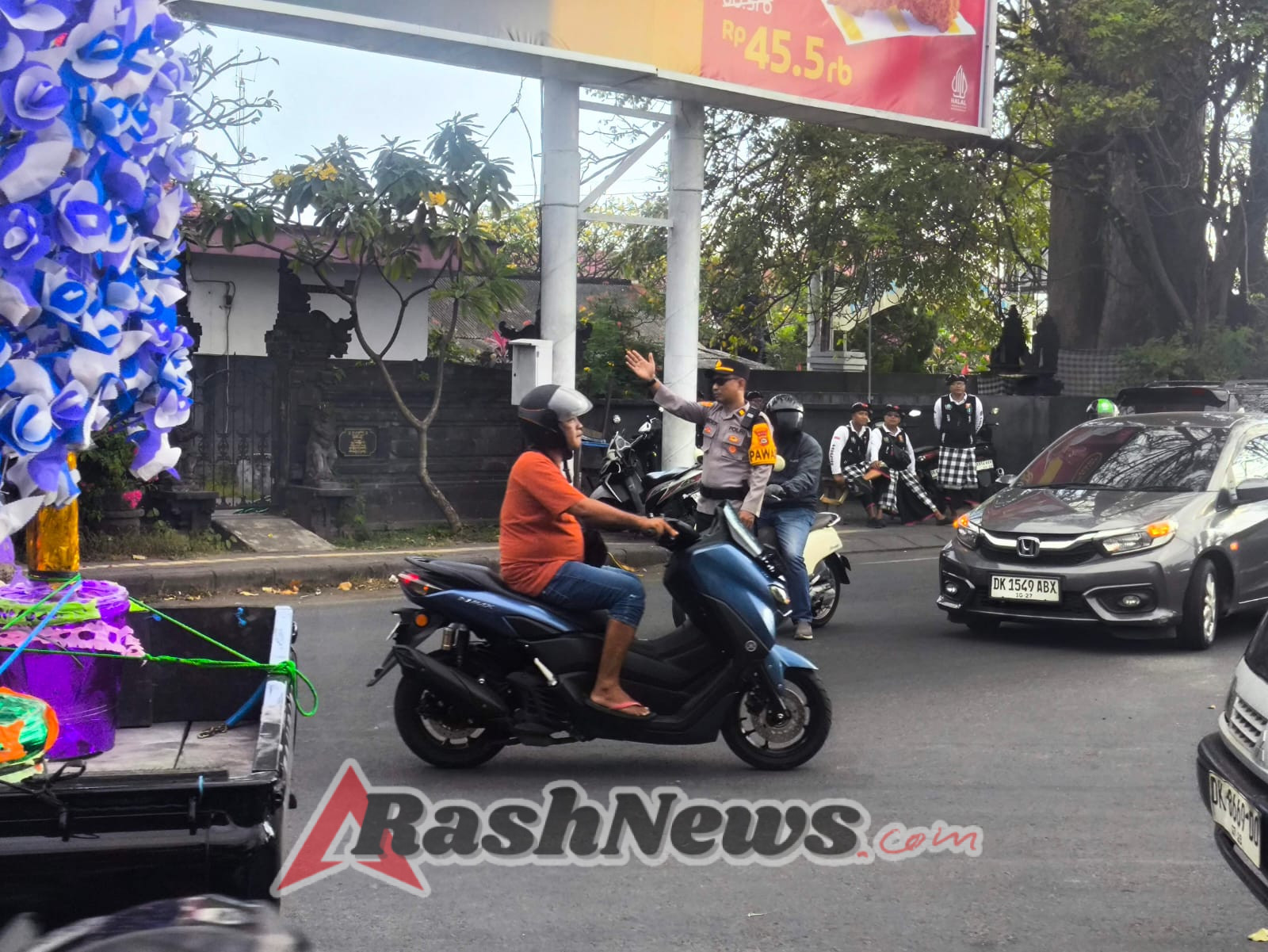 Pawai Telur Maulid di Sidakarya Berlangsung Aman dan Lancar