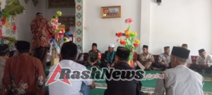 Babinsa dan Aparat Desa Tapir Bersama-Sama Sukseskan Maulid Nabi Muhammad SAW