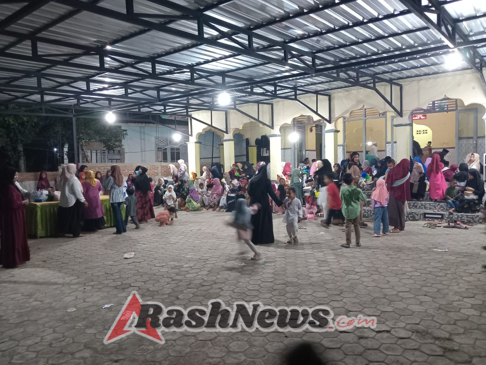 Sinergi Babinsa dan Warga dalam Peringatan Maulid Nabi Muhammad SAW 1447 H di Kelurahan Sampir