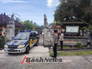 Polsek Selemadeg barat laksanakan pengamanan Ibadah Misa Minggu Umat Kristen di Gereja Sabdajati Selabih