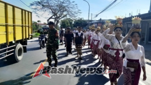 Sinergi Babinsa dan Warga Jaga Khidmatnya Upacara