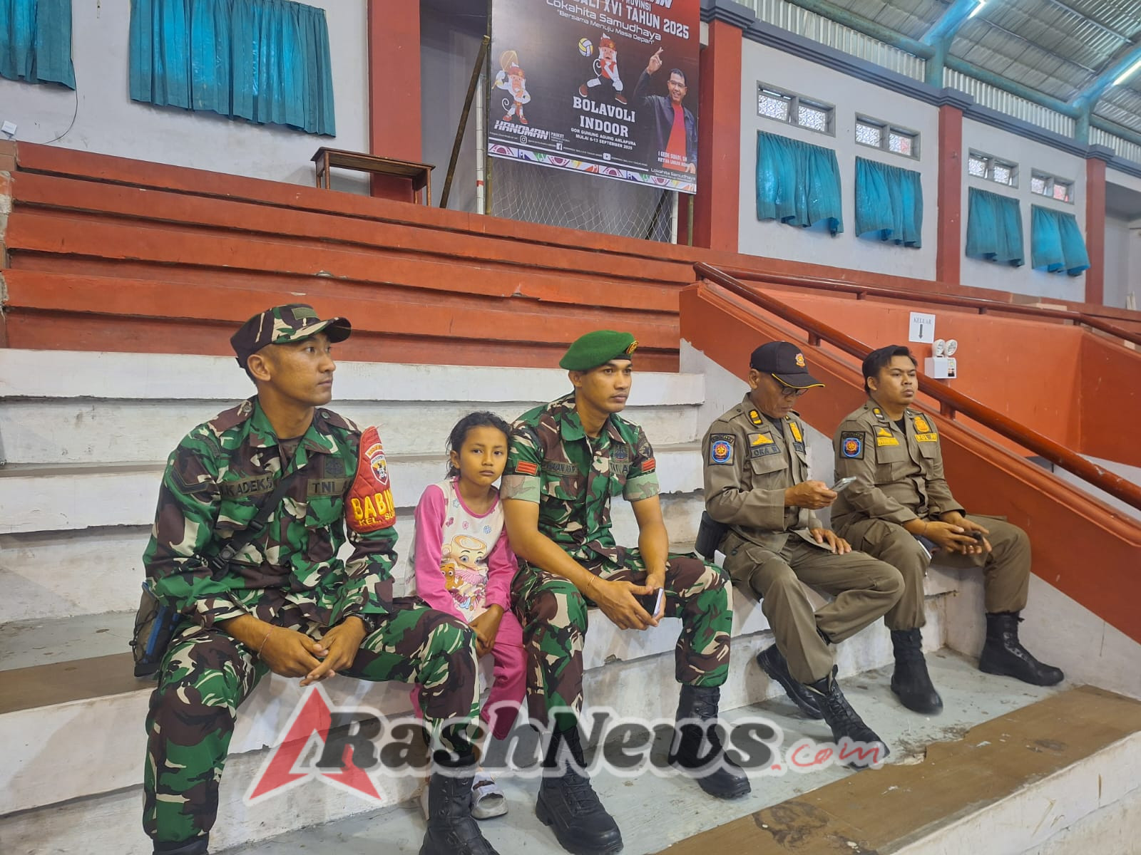 Dukung kemajuan bidang olahraga, anggota Kodim 1623-01/Karangasem amankan kejuaraan bola voli Porprov Bali XVI tahun 2025