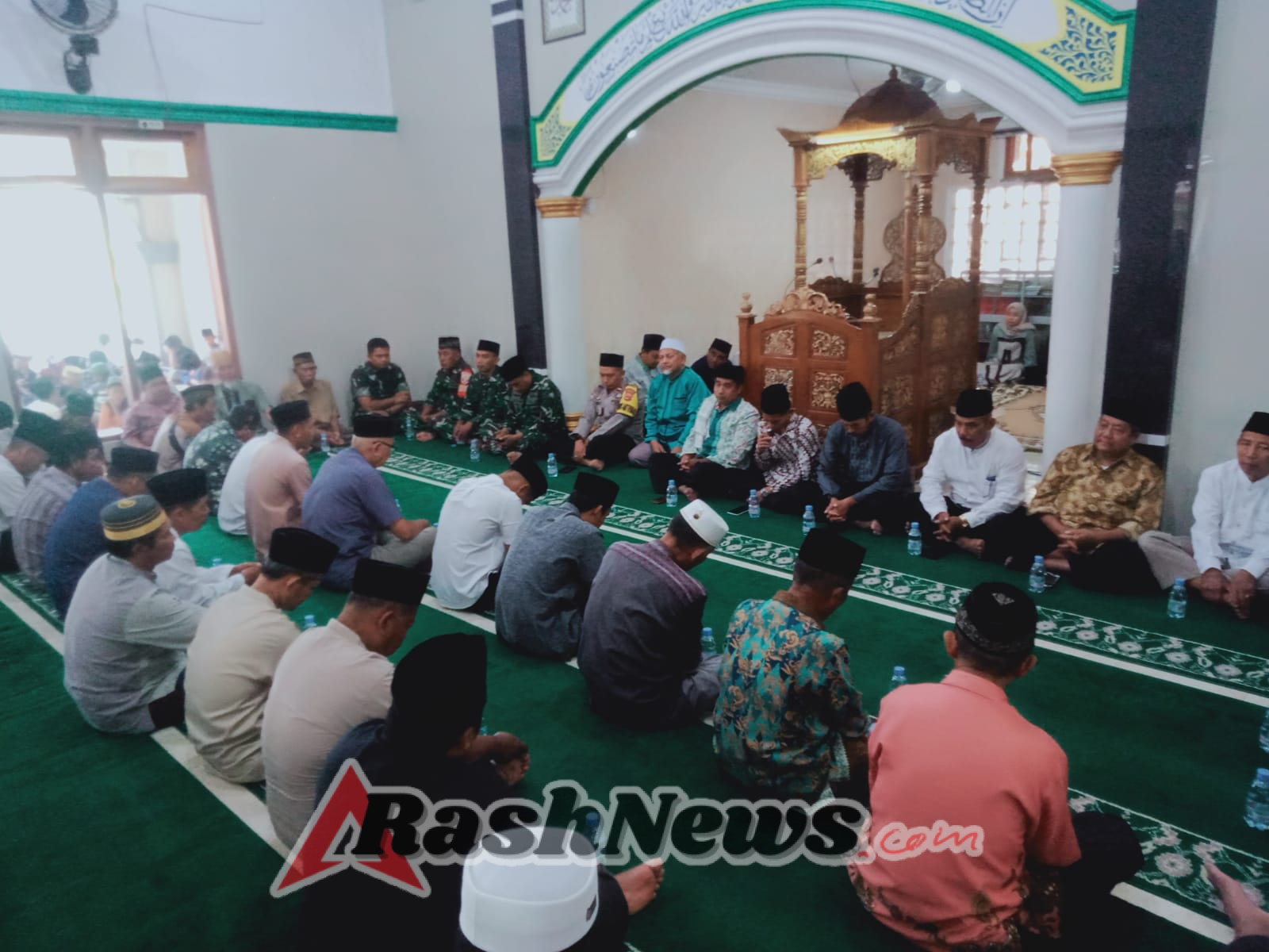 Suasana Khidmat Maulid Nabi di Brangbiji, TNI Bersama Warga Tingkatkan Silaturahmi
