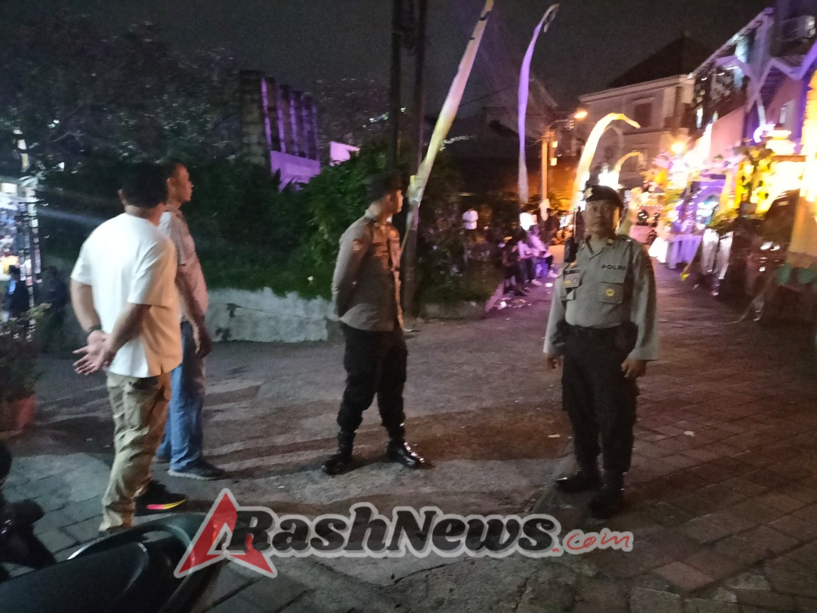 Polsek Kuta Utara Terjunkan Personel Beri Rasa Aman Pengajian  Akbar Dan Dalung Bersholawat