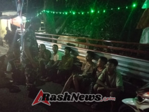 “Sinergi Babinsa dan Masyarakat Ciptakan Lingkungan Aman Lewat Ronda Malam”