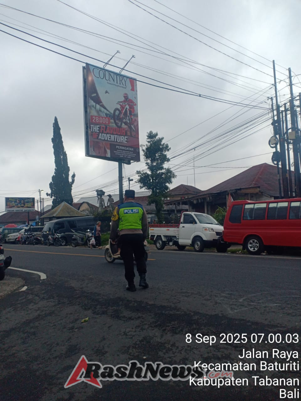 Polsek Baturiti Tingkatkan Keamanan Melalui Pelaksanaan Strong Point pagi