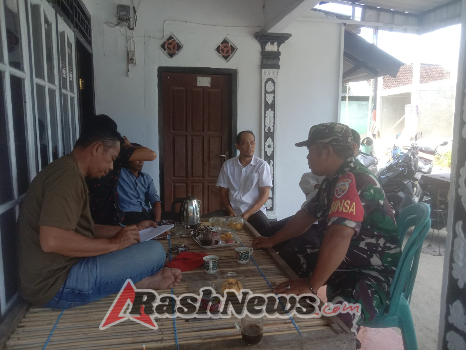 Babinsa dan AGR Tapir Bersinergi Wujudkan Ketertiban Pembangunan Sosial di Sumbawa Barat