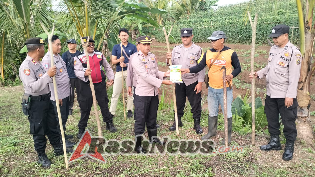 Kapolsek Selemadeg pimpin Penanaman Jagung Serentak Kuartal III di Selemadeg