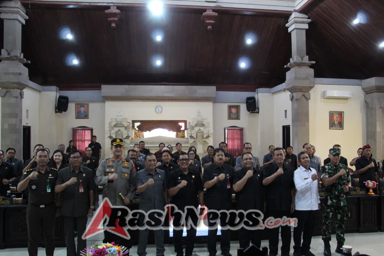 Kapolres Tabanan Hadiri Rapat Paripurna DPRD Bahas Empat Ranperda Strategis