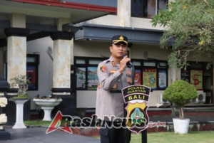 Apel Pagi Personel Polres Gianyar, Kapolres Tekankan Profesionalisme dan Bijak Bermedia Sosial