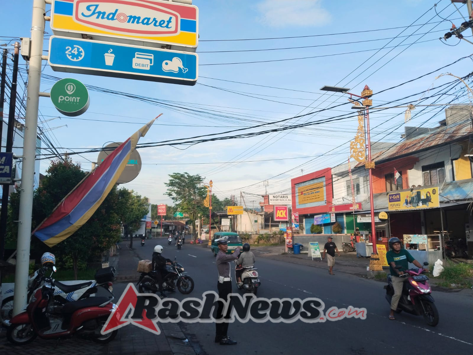 Anggota Lantas Polres Karangasem Laksanakan Gatur Pagi di Simpang Tiga BTN Taman Asri Karangasem