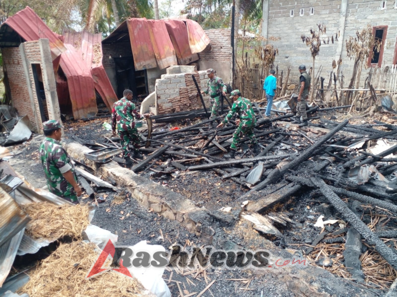 Koramil 1608-06/Wawo Bersama Persit Gelar Aksi Peduli Korban Kebakaran di Kecamatan Langgudu