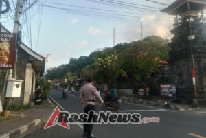 POLSEK KAWASAN PELABUHAN PADANGBAI GELAR PENGATURAN LALU LINTAS PAGI