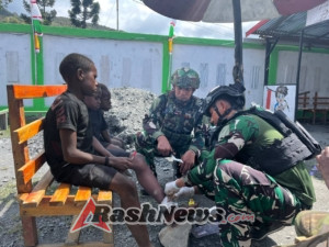 Anak Papua Terluka, Satgas Yonif 743/PSY Hadir Membawa Pertolongan