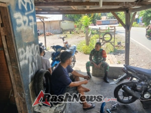 Babinsa Kodim 1602/Ende Tingkatkan Sinergi dengan Warga Dusun Redarangga Lewat Komsos dan Pamwil