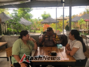 Sambangi ibu-ibu di wilayah Binaan Bhabinkamtibmas Singakerta sampaikan pesan-pesan kamtibmas