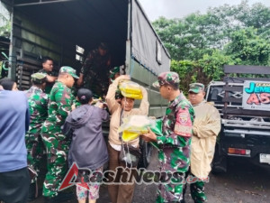 Koramil 1616-01/Gianyar Turun ke Pasar, Bazar Beras Murah Jadi Solusi Ringankan Beban Rakyat