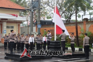 Polres Karangasem Gelar Upacara Bendera Peringati Hari Olahraga Nasional Ke-42