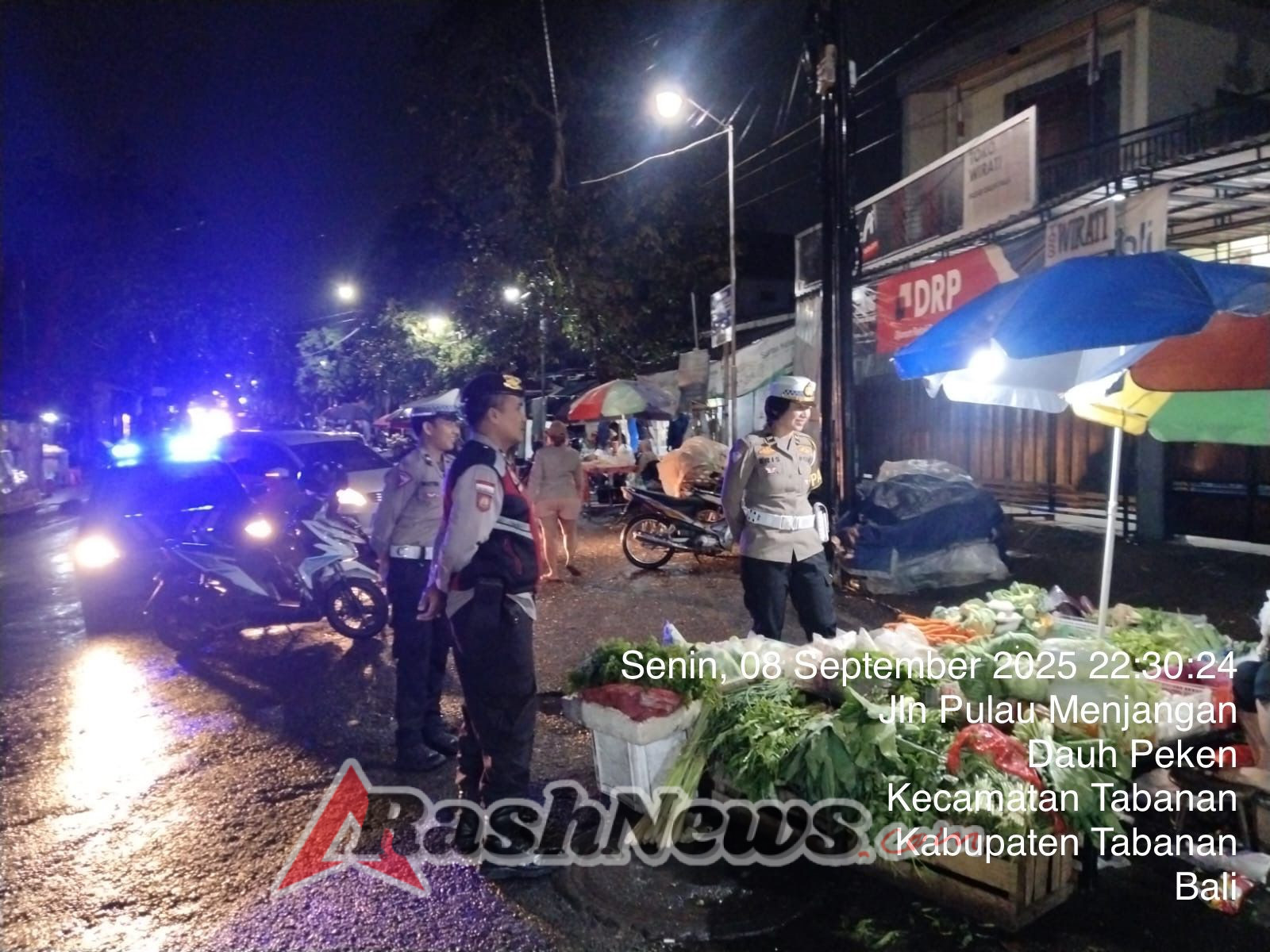 Polsek Tabanan menggelar Blue light Patrol menjaga keamanan pada malam hari