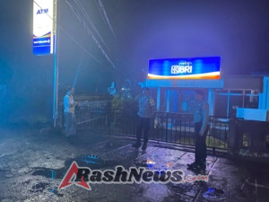 Ditengah Hujan Personil Polsek Bebandem Laksanakan Blue Light Patrol