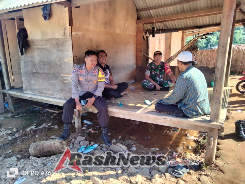 Babinsa Koramil 1628-01/Taliwang Ajak Warga Perkuat Rasa Aman Melalui Komsos