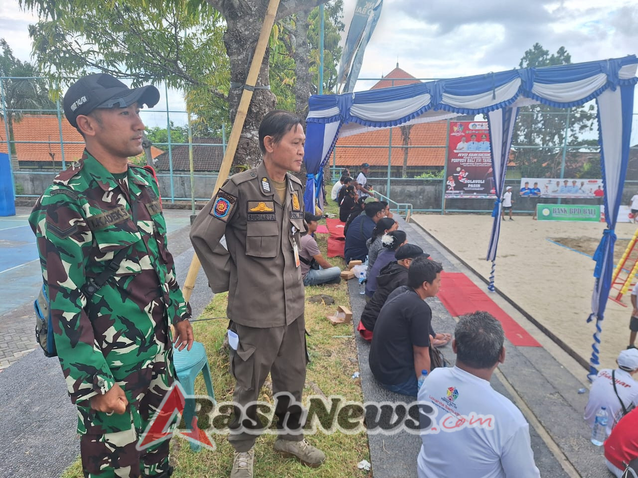 Dukung kemajuan bidang olahraga, anggota Kodim 1623/Karangasem amankan kejuaraan bola voli Porprov Bali XVI tahun 2025