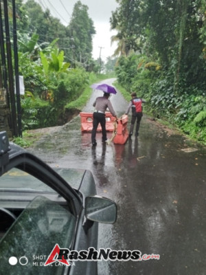 Hujan Deras di Kecamatan Bangli, Polsek Bangli Gerak Cepat Tangani tangani beberapa kejadian bencana alam akibat dari curah hujan sepanjang malam hingga saat ini