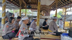 Hari Raya Pagerwesi Anggota Polres Tabanan Sembahyang Bersama Di Pura Kertha Buana