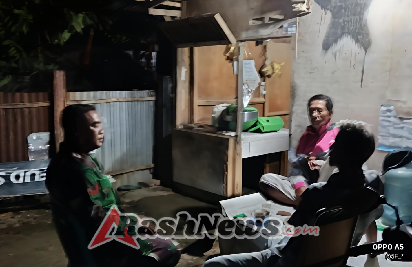 Koramil 1628-03/Seteluk Tingkatkan Pengamanan Wilayah Melalui Patroli Malam