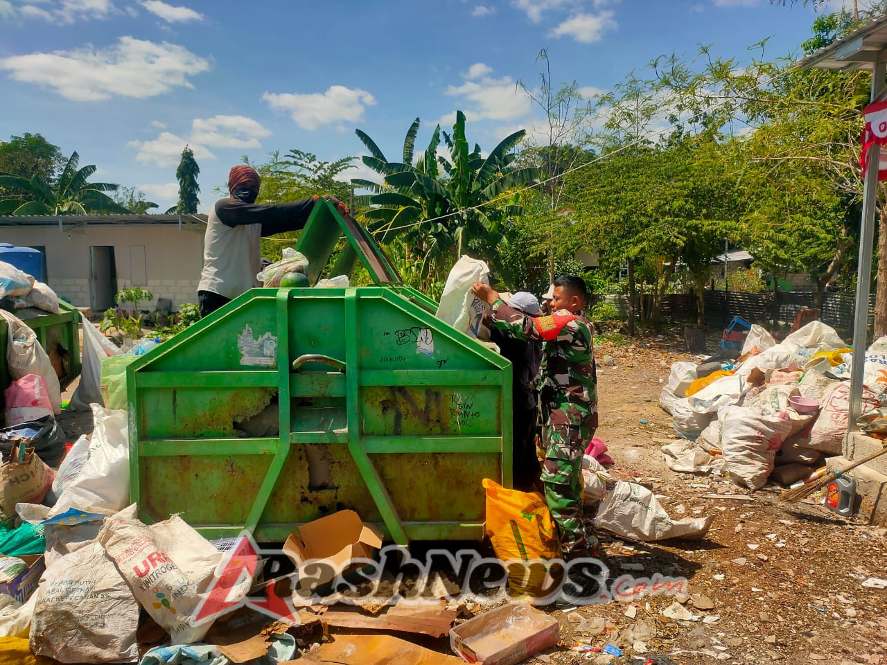 Wujud Nyata Babinsa Oebufu Dukung Pengelolaan Sampah Berkelanjutan